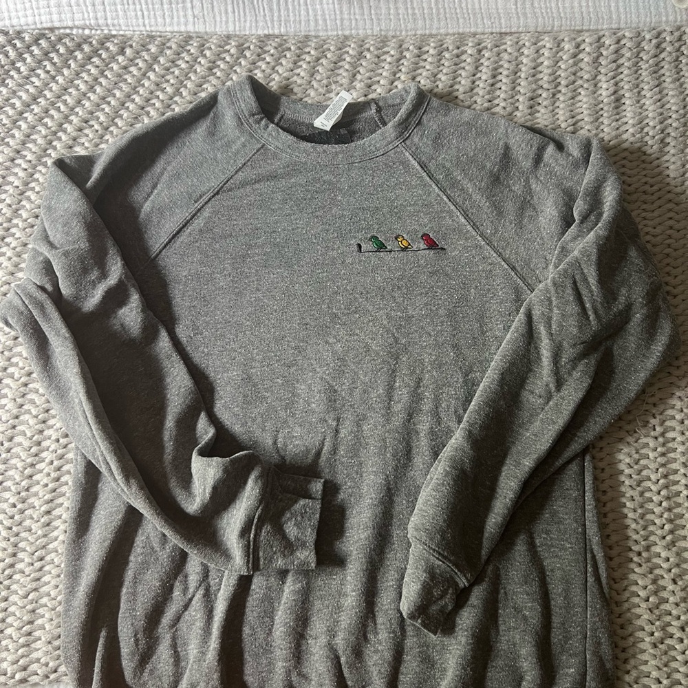 Gray Men's Golf Sweater with Embroidered Birds